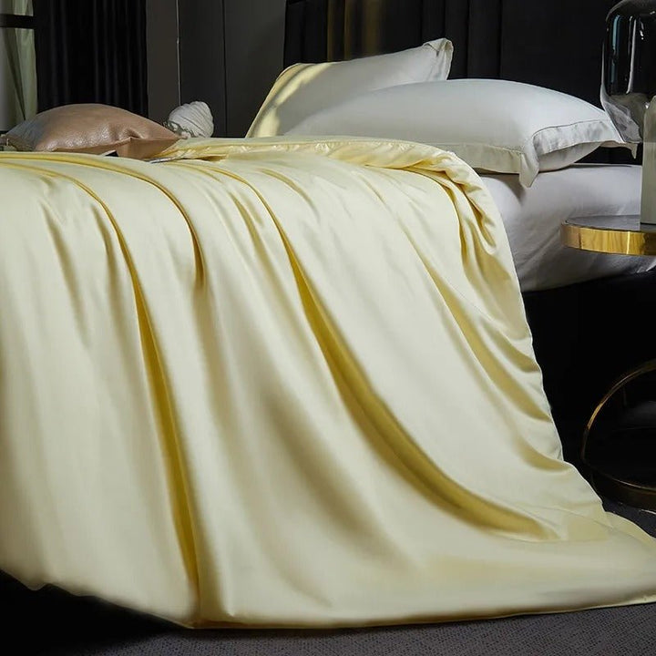 Seda Lemon Mulberry Silk Filling Comforter - WonderlandByLilian