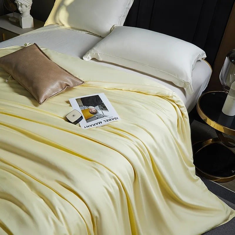 Seda Lemon Mulberry Silk Filling Comforter - WonderlandByLilian