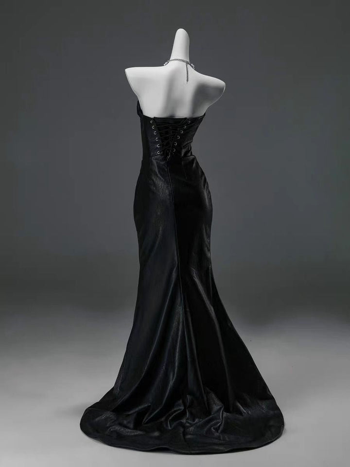 Sleek Black Strapless Evening Gown with Figure - Hugging Silhouette - Plus Size Elegant Dress - WonderlandByLilian