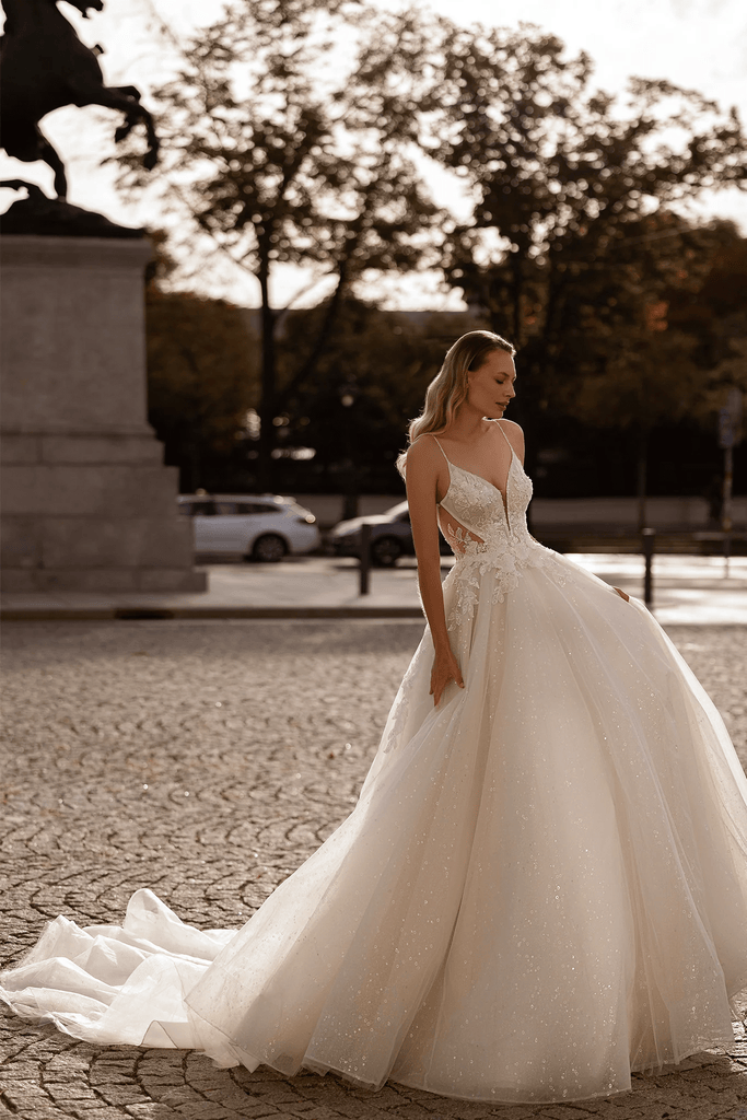 spaghetti strap wedding dress Mermaid Minimalist EU40 Turn heads and feel like a true mermaid bride in our Cordelia wedding dress Enchanting Lace Princess Ballgown Wedding
