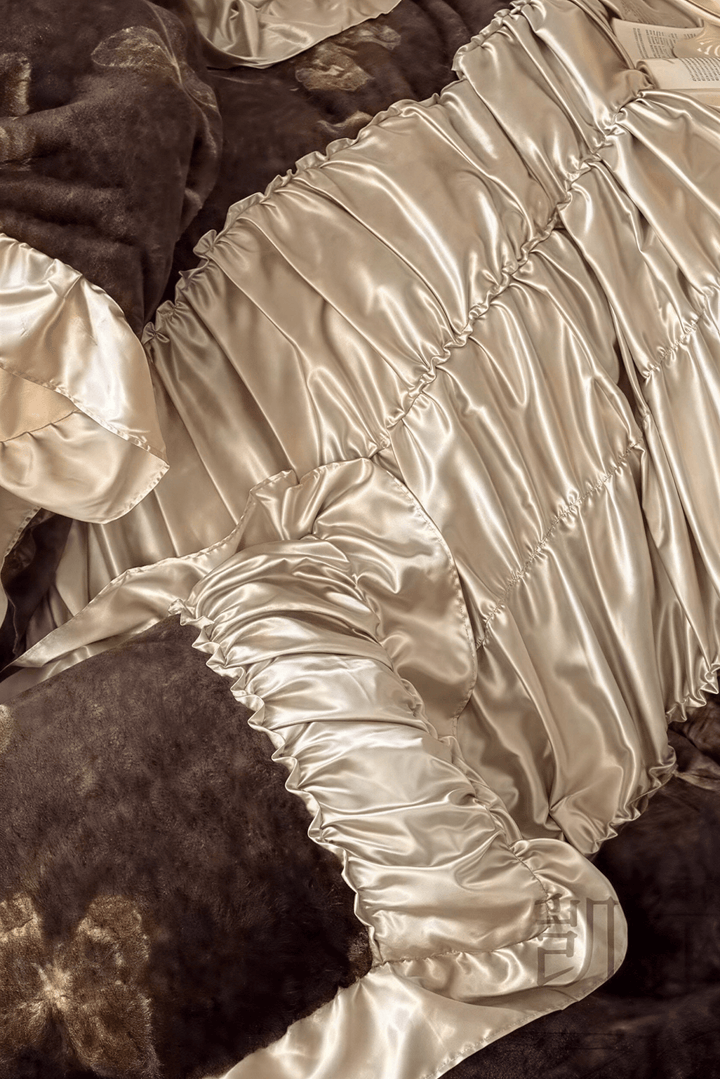 The 'Château Velours Impérial' Faux Leather & Milk Velvet Bedding Set - WonderlandByLilian