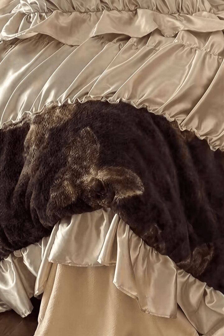 The 'Château Velours Impérial' Faux Leather & Milk Velvet Bedding Set - WonderlandByLilian