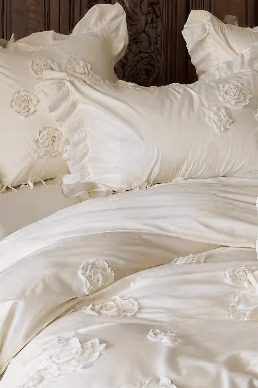 The 'Manor Lace' Ivory & Floral Embroidered Bedding Set - WonderlandByLilian