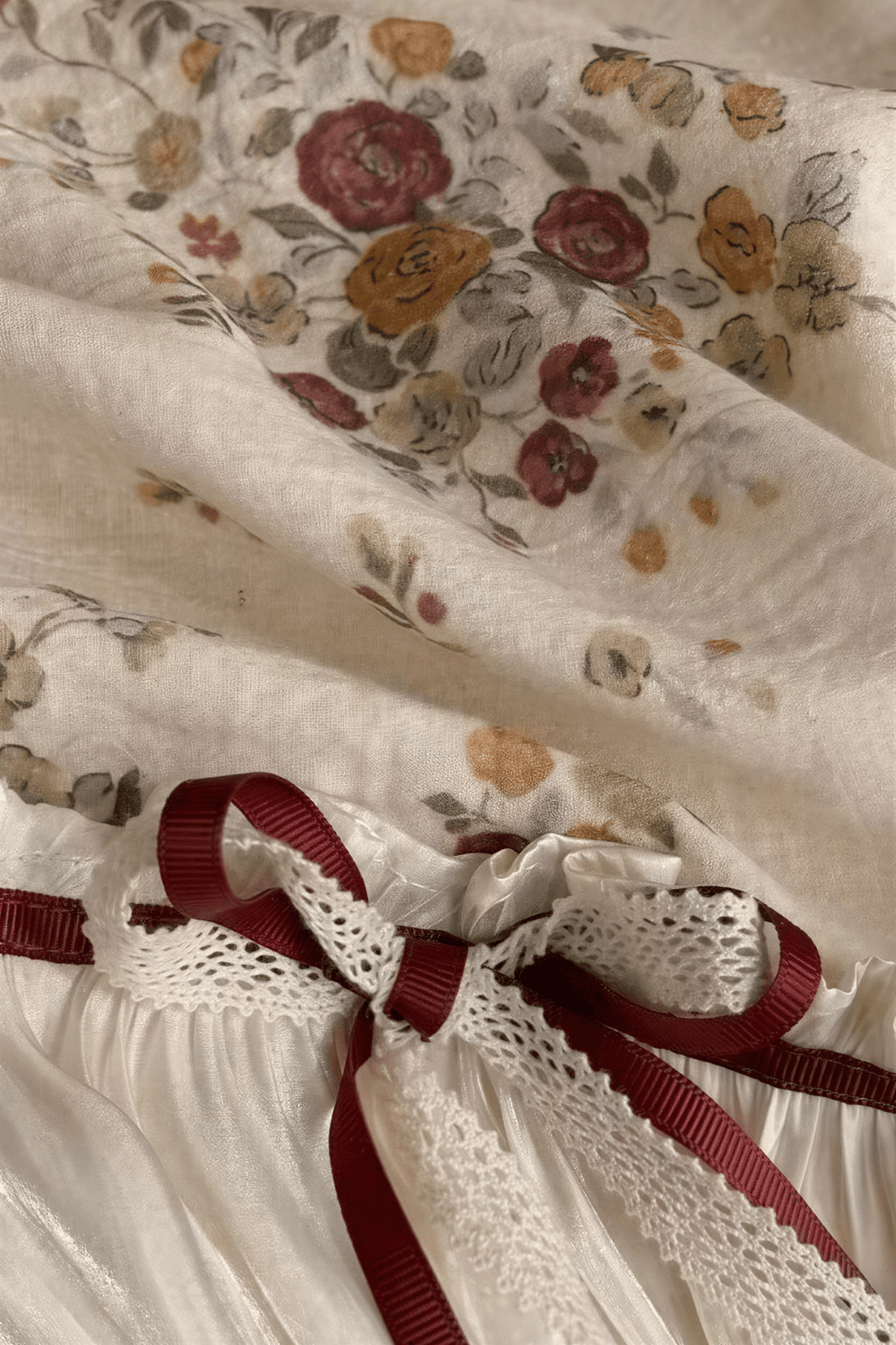 The 'Mocha Blossom' Ivory Ruffled Cotton Bedding Set - WonderlandByLilian