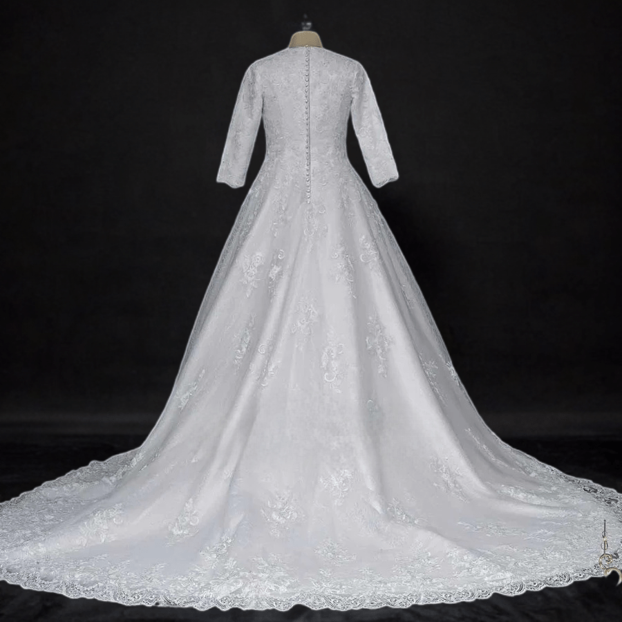 Vintage Lace Classic Modest Lace Ball Gown Wedding Dress with Sleeves Plus Size Size 6 / White / No Veil Vintage Lace Classic Modest Lace Ball Gown Wedding Dress with Sleeves Plus Size Size 6 / White / No Veil