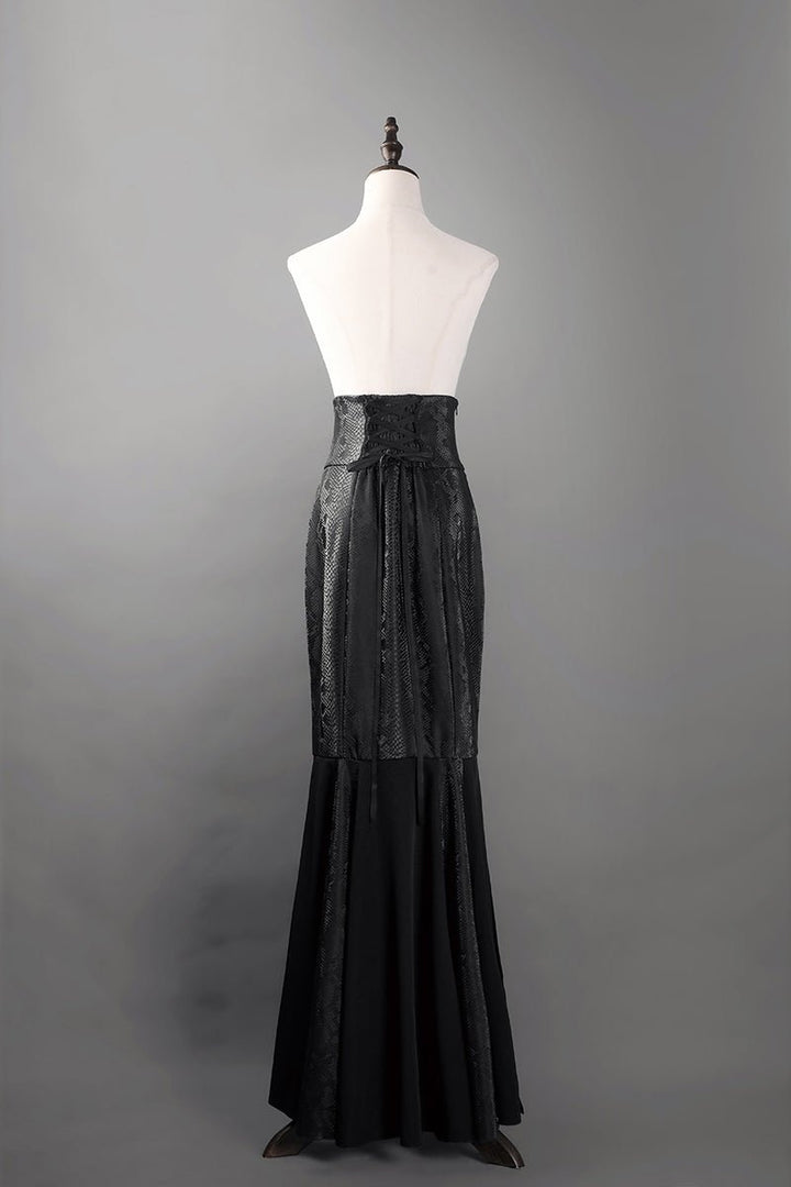 Victorian - Inspired Gothic Black Halter Dress with Bell Sleeves and Lace - Up – Long Sleeves Evening Gown Plus Size - WonderlandByLilian