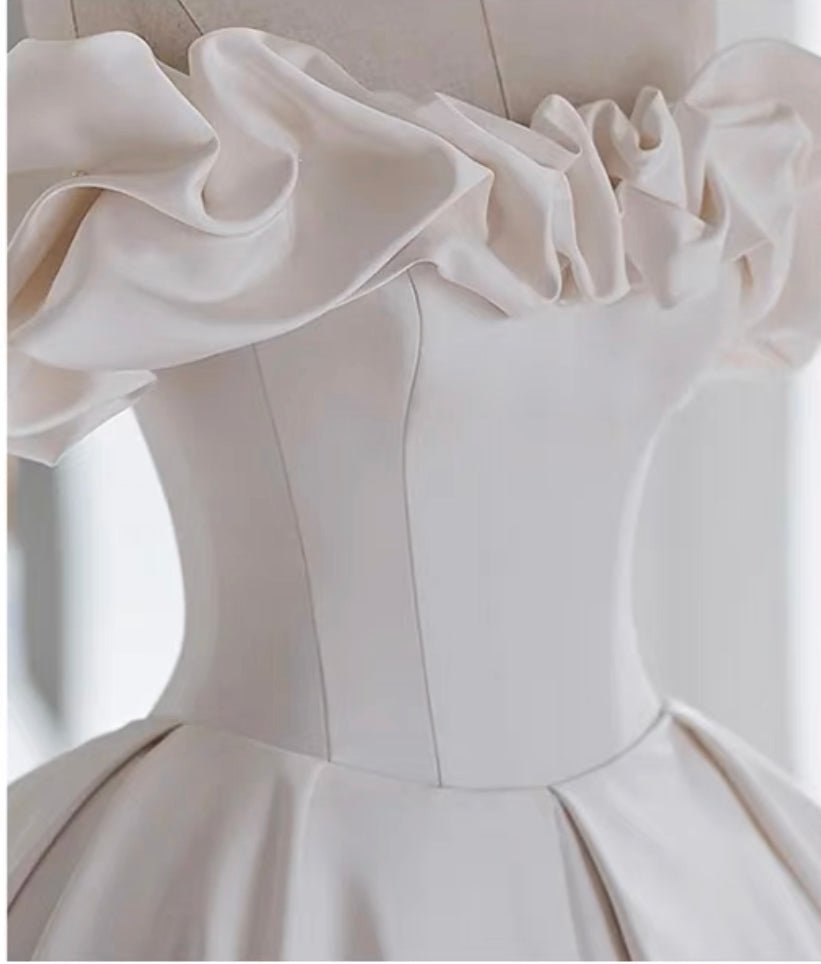 Vintage Luxury Princess Light Ivory A-Line Wedding Dress With Off- Shoulder - Plus Size - WonderlandByLilian