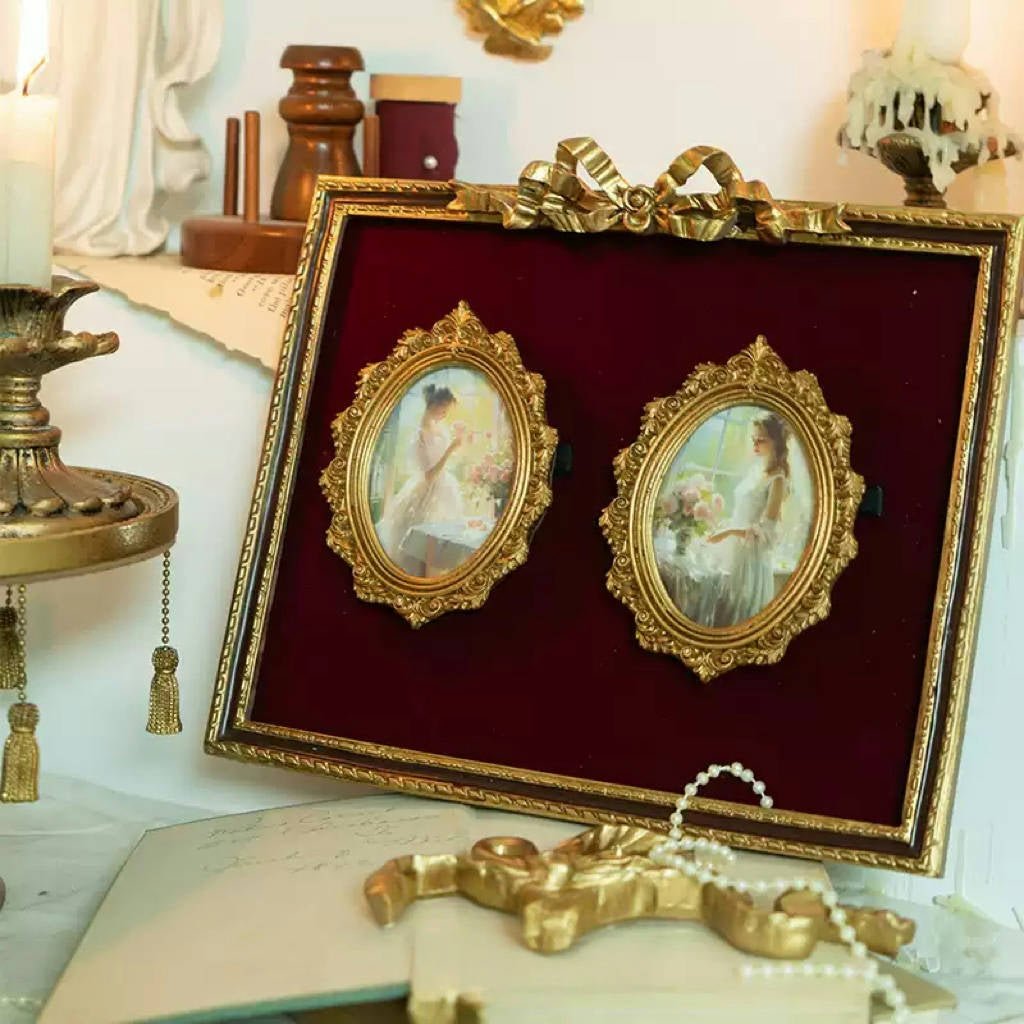 Vintage Retro Hand - Craft Double Oval Portrait Frame – Handmade Baroque Resin Red Velvet Wall Art Frame with Bow Top - WonderlandByLilian