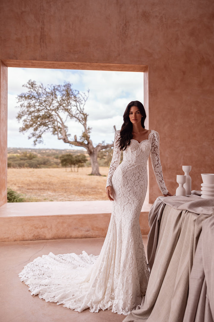 Long Sleeve Lace Mermaid Wedding Dress with Sweetheart Corset Bodice – Ivory