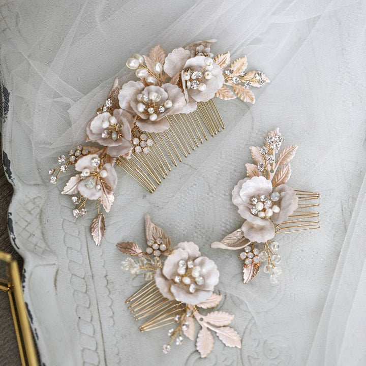 Bridal Hair Comb White Flowers Headpiece With Platinum - WonderlandByLilian