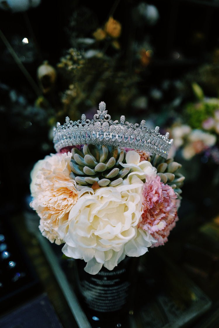Crown Vintage Silver Bridal Tiara With Sparkling Rhinestones - WonderlandByLilian