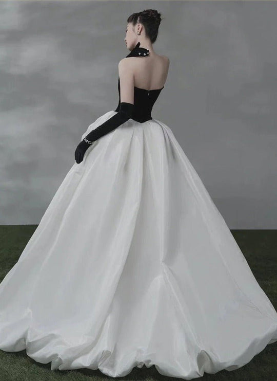 Gothic Black And White Evening Dress With Ruffles Formal Dress Y4383