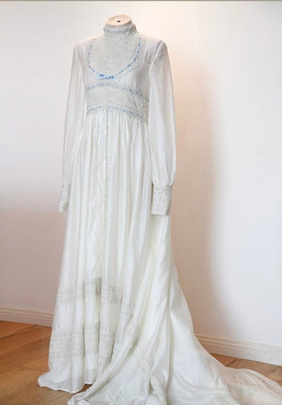 GUNNE SAX INSPIRED WHITE LACE WEDDING DRESS -VINTAGE VICTORIAN WEDDING DRESS - PLUS SIZE - WonderlandByLilian