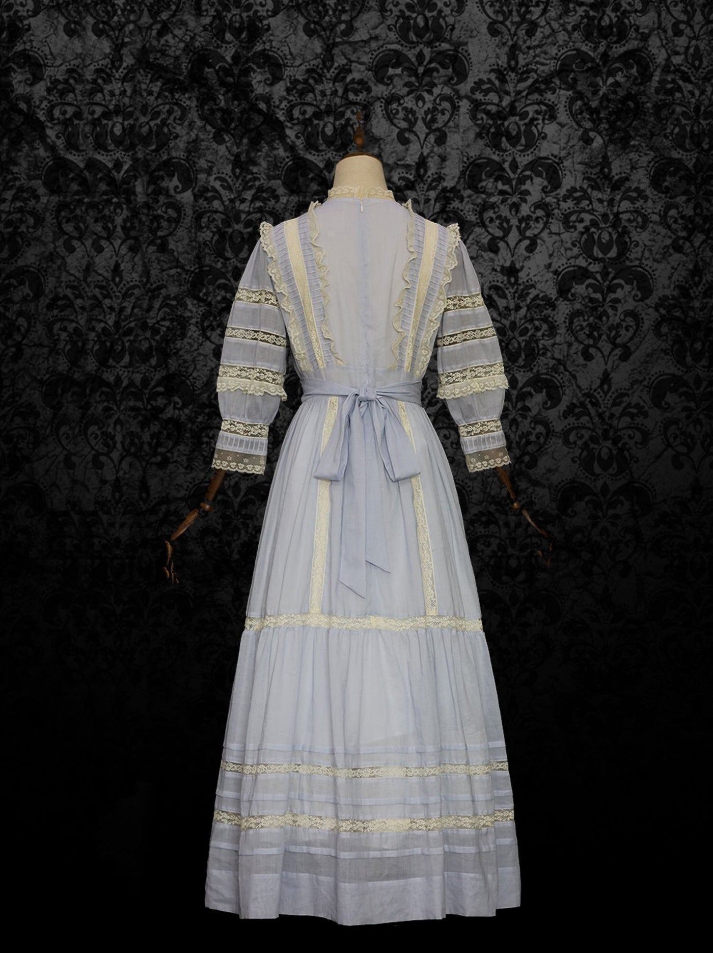 Gunne Sax Style Blue Lace Cotton Dress - 1980s Tea Dress - WonderlandByLilian