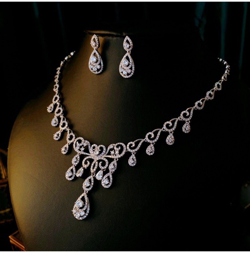 Sparking Evening Jewelry Set - Diamond Necklace and Bride Earrings - WonderlandByLilian