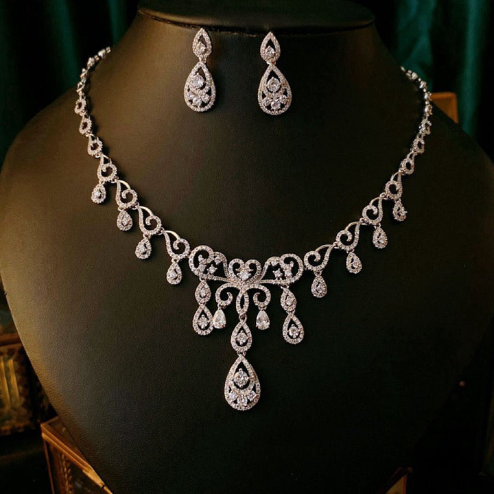 Sparking Evening Jewelry Set - Diamond Necklace and Bride Earrings - WonderlandByLilian