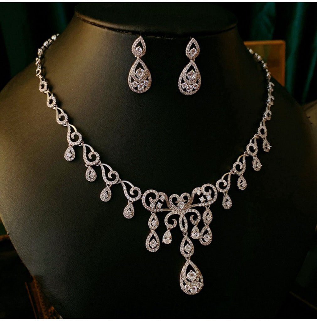 Sparking Evening Jewelry Set - Diamond Necklace and Bride Earrings - WonderlandByLilian