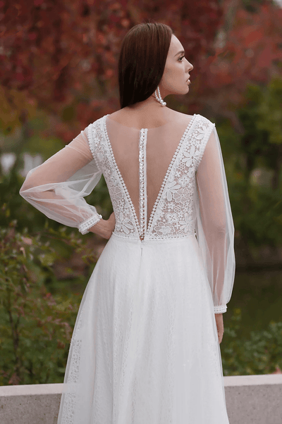 Vintage Boho Lace Embroidery Light Ivory A-Line V Neck Wedding Dresses With Long Sleeves - WonderlandByLilian