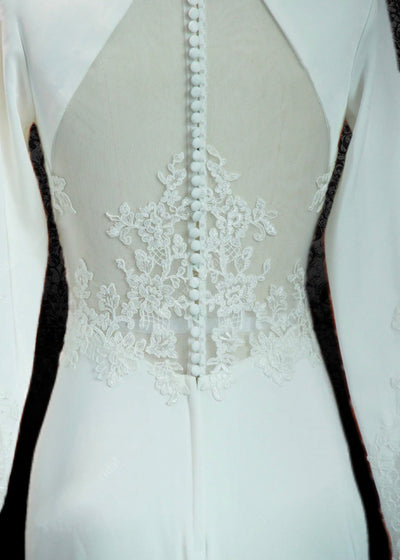 Vintage Classic V-Neck Long Sleeves Lace Light Ivory Mermaid Wedding Dress Plus Size - WonderlandByLilian