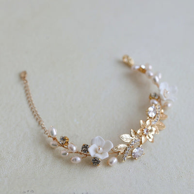 Vintage European Style Freshwater Pearl Flower Forest Bride Bracelet Sweet Wedding Accessories - WonderlandByLilian