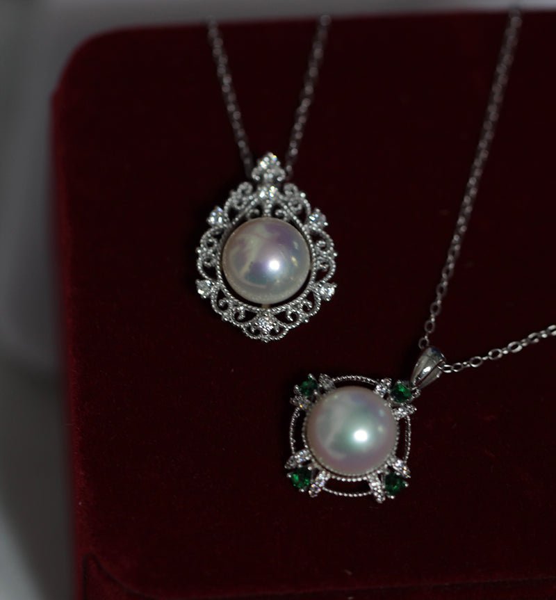 Vintage Sterling Silver Jadeite Necklace With 9-10mm Aurora Freshwater Pearl Pendant - WonderlandByLilian